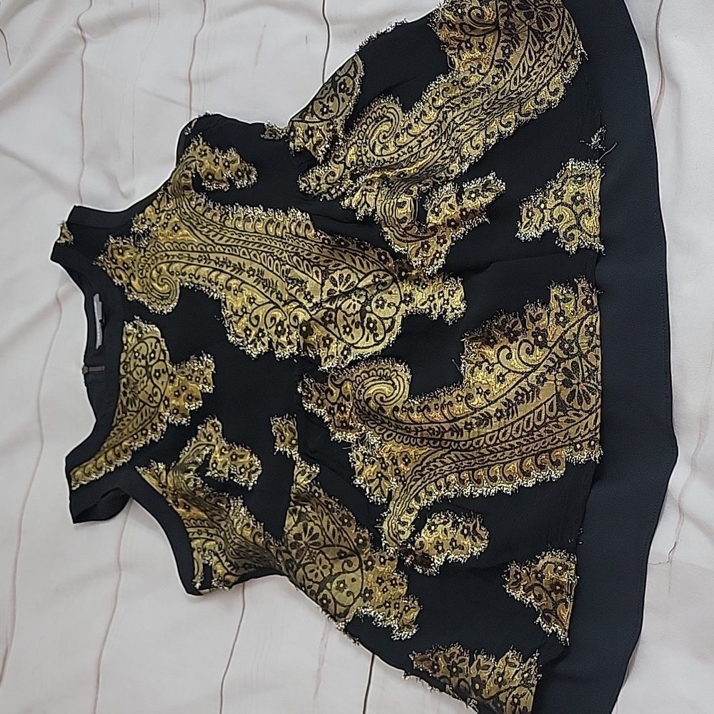 A Pea in the Pod Size Medium Black & Gold Maternity Top Elegant Fancy Beautiful